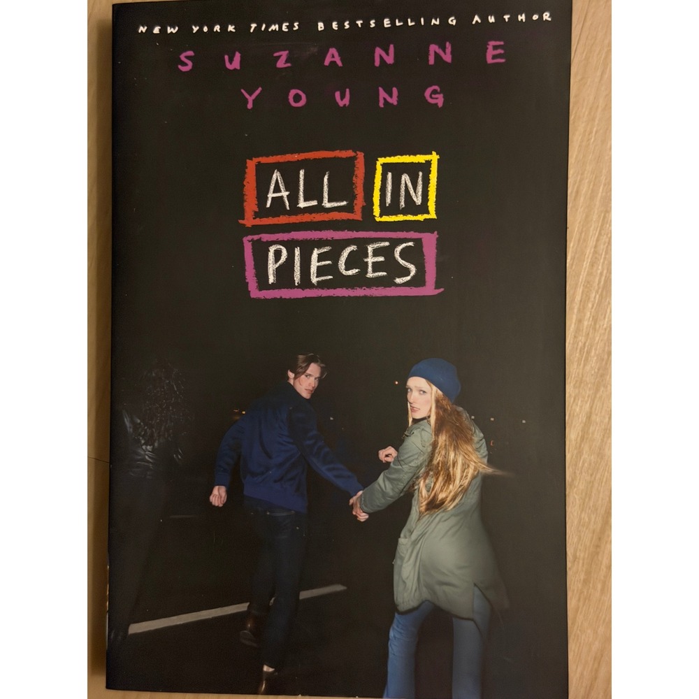 Suzanne Young All In Pieces Black  Young Adult Novel Simon Pulse Paperback